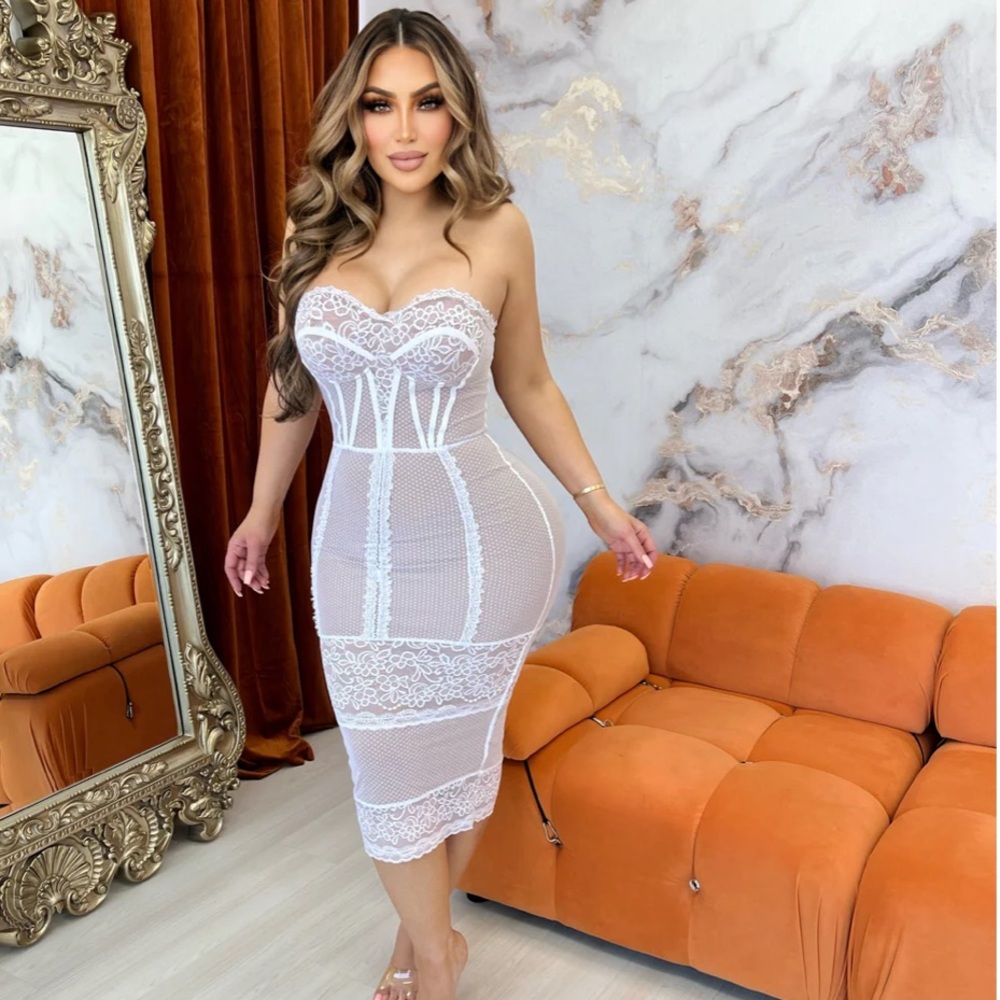 GLAMOUR FASHION SOFIA LACE MIDI DRESS
